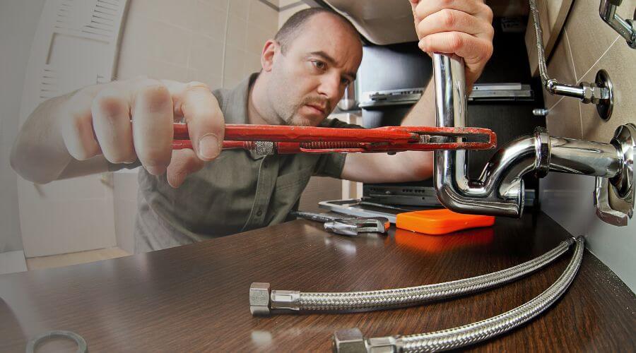 Expert burst pipe repair services in Clopton, AL